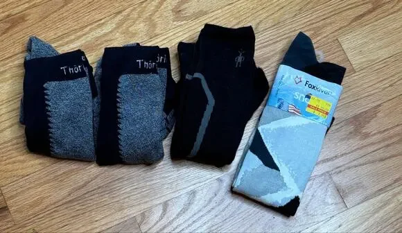 Men’s Ski Socks 4 Pairs Size Large | Smartwool, Thorlo, Fox River | NWT + NWOT