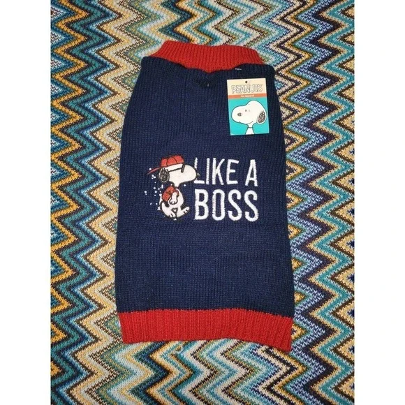 Peanuts Snoopy dog sweater M