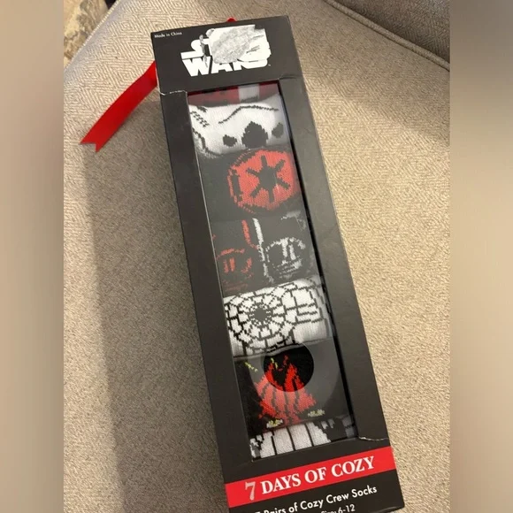 Disney Star Wars 7-Pack Men's Crew Socks Gift boxed New Sz 6-12