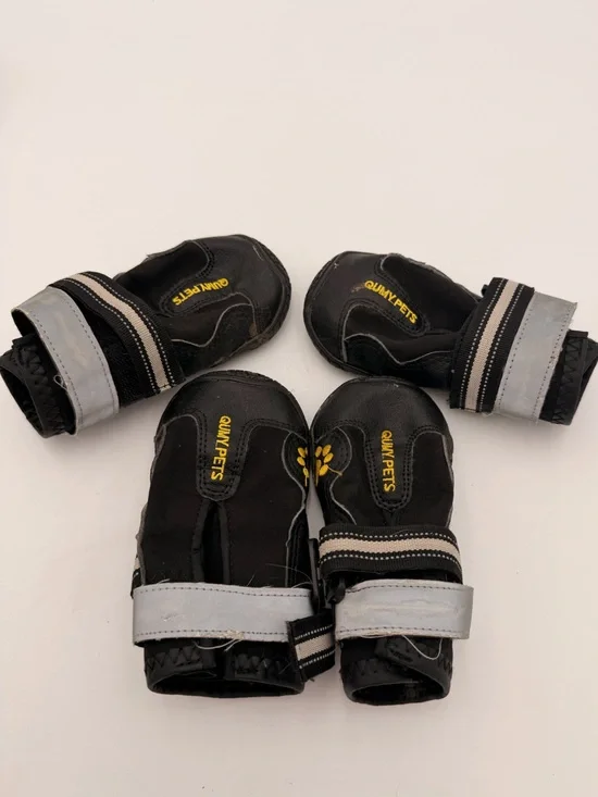 Black Reflective Dog Boots (Set of 4) Size 6