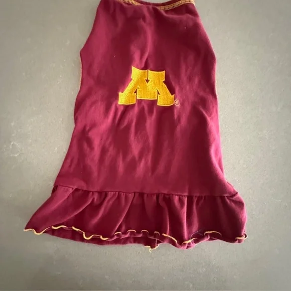 MN Minnesota Gophers Dog Maroon XL Dress (Fits small) Barely worn