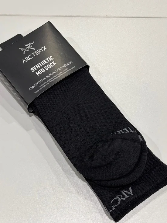 Arc’teryx Men's Medium Synthetic Mid Crew Sock Black NWT Focused Cushion Hiking