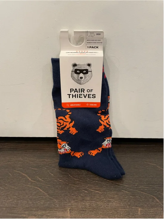 Pair of Thieves Crew Socks Navy Tiger Print NWT Mens size 6-12 Womens 8-12