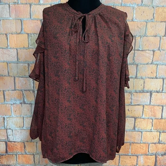 Gibson Latimer Cold-Shoulder Tie Neck‎ Top