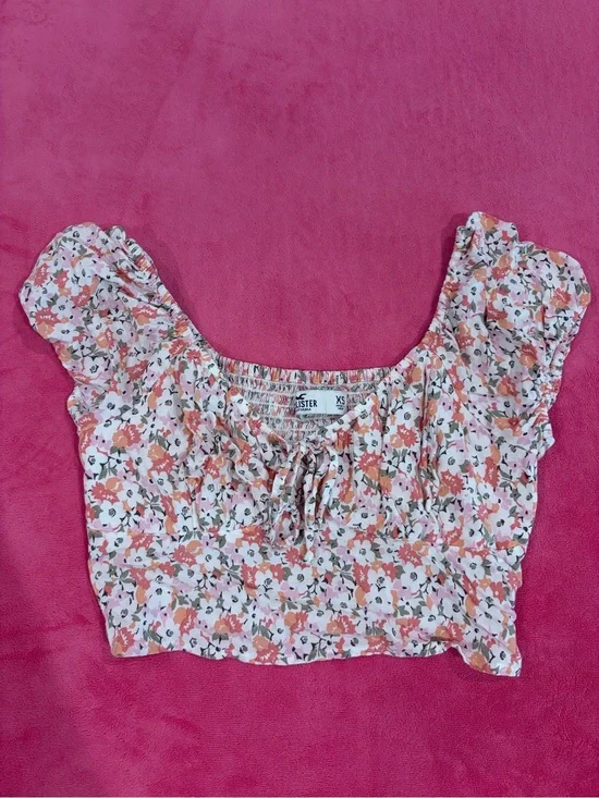 Hollister Pink Orange Floral Puff Sleeve Crop Top