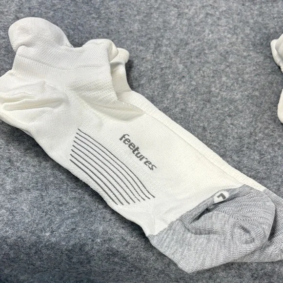 Feetures white grey Elite No Show Tab Socks Ultra Light socks
