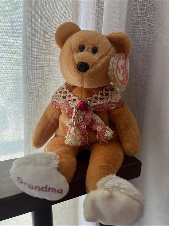 Ty Beanie Babies Grams Grandma Bear Plush 2005 w/ Tag Protector Embroidered Foot
