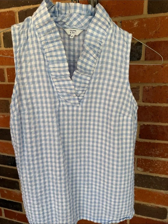 crown & ivy Blue and White Gingham Ruffle V-Neck Sleeveless Top