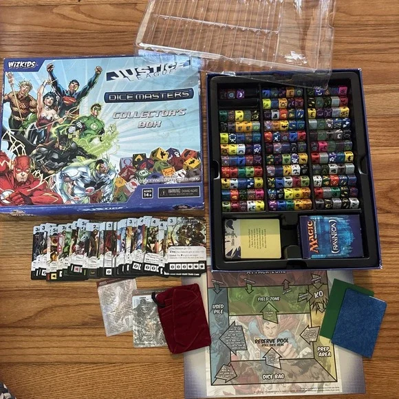 Dice Masters lot (Wiz Kids), Justice League 2015 With Lots Of Extra Cards & Dice