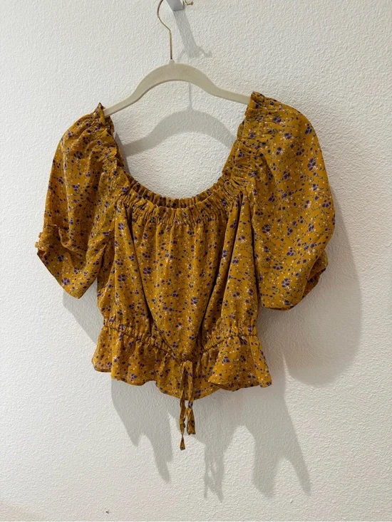 Lost + Wander Mustard Floral Puff-Sleeve Tie-Hem Blouse