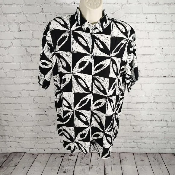 VTG Traffic Jam Black White Rayon Button Up Collared Top USA Women's Size Small