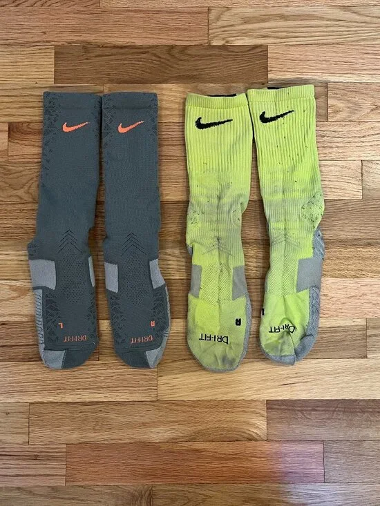 Lot of 2 pairs Men's Used Large 8-12 Nike Elite Soccer Crew Socks