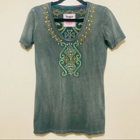 Roar shirt