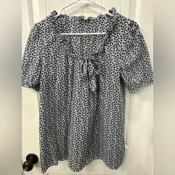 GAP Navy and White Leaf Print Maternity Blouse Small
