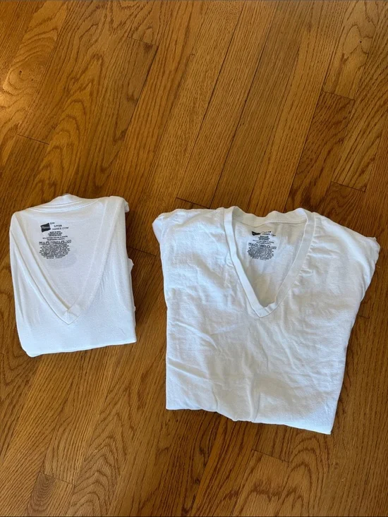 Set of 3 Hanes White V-Neck Men’s  Short Sleeve Tees