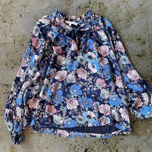 Karlie Jardin Keyhole Neck Blouse in Indigo and Pink Floral Print Size Medium