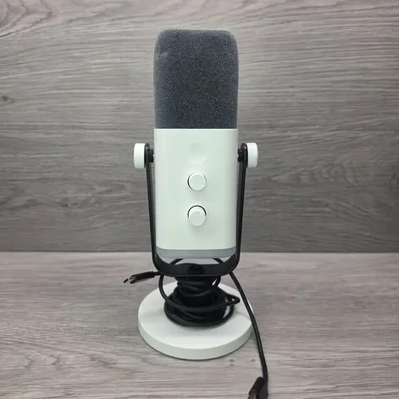 Fifine AmpliGame AM8 USB XLR Dynamic Microphone White RGB Gaming Podcast Mic
