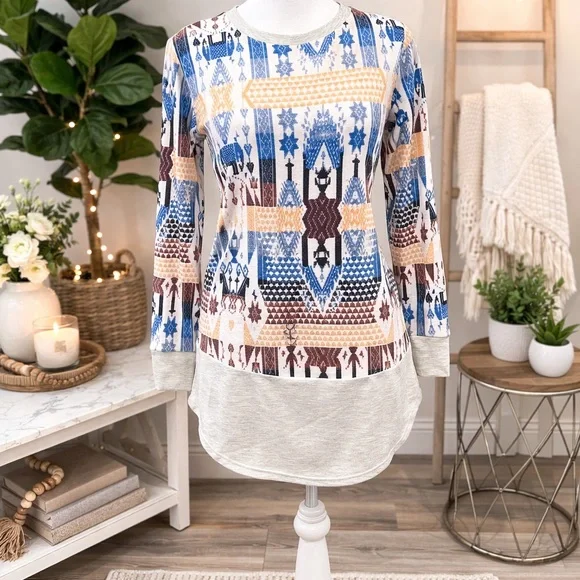 Avery Apparel Company Geometric Print Long Sleeve Top Soft NWOT S M L