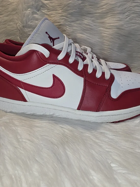 Nike Air Jordan 1 Low - White & Red