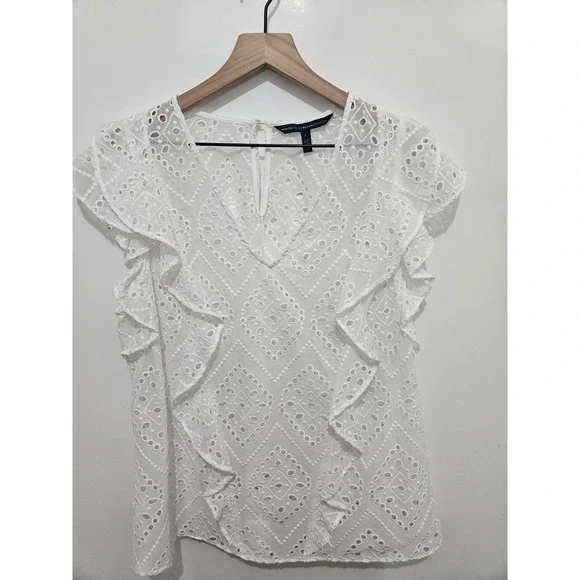 White House Black Market White Eyelet Ruffle Sleeve V-Neck‎ Blouse Large