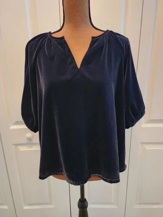Old Navy Black Velvet Split-Neck Slightly Puff Sleeves Women’s Peasant Top