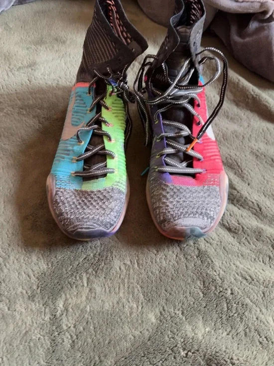 Kobe 10 “What The”