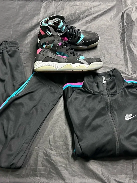 Nike Air Flight Men’s Huarache South Beach Size 12.5 Shoes an track suite combo.
