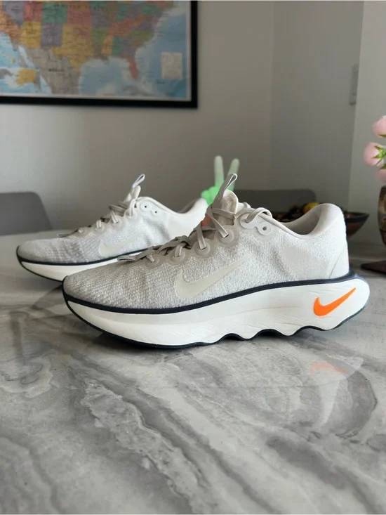 Nike Motiva Men’s Walking Shoes Sail White Orange
