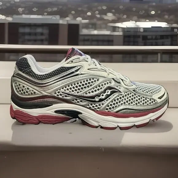 New Men's Size 8.5 Saucony Progrid Omni 9 Silver Red S70739-1