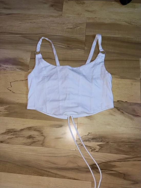 Derek Heart White Cropped Camisole with Adjustable Rings