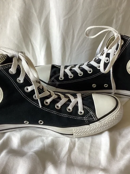 Converse Chuck Taylor All Star High Top Black Sneakers Men’s 11 Women’s 13