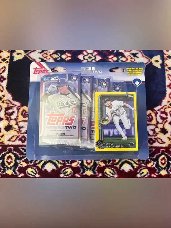 Topps 2025 Series Two baseball packs w/ Marlins Kyle Stowers card
