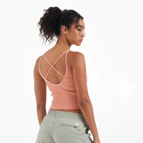 Vuori Ribbed Strappy Crop Tank in Dusty Rose