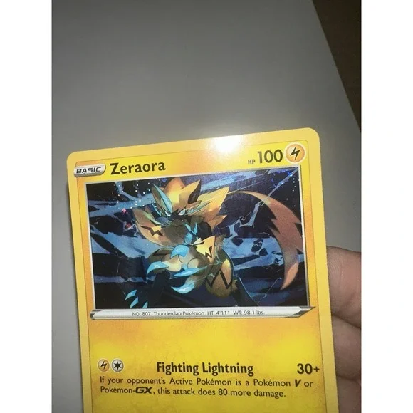Zeraora 061/185‎ LP FART SWIRL  Vivid Voltage Cosmos Holo Rare See pics