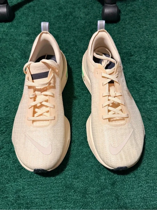 Nike Men Invincible 3- Light Peach/Beige