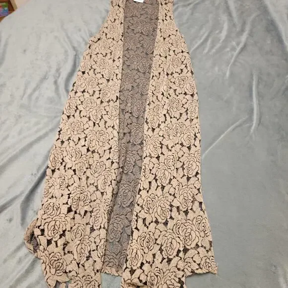 Lularoe Shaw Women Small Brown Rose Sheer Sleeveless Boho Long Line Art Open Top