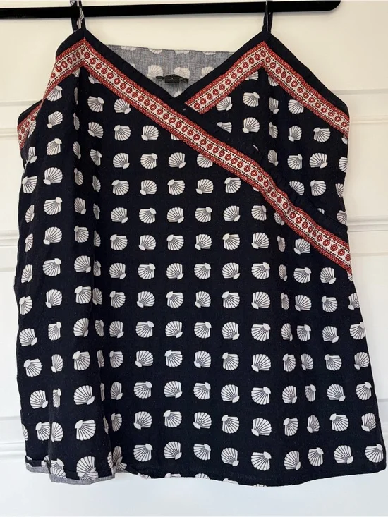 Ann Taylor Linen Blend Black Shell-Print Top with Red Contrast Trim