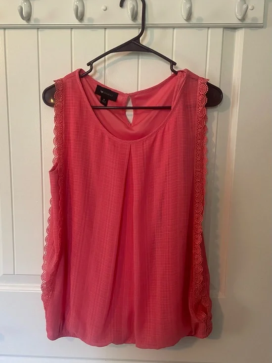 AB Studio Coral Pink Lace-Trim Sleeveless Elastic hem Medium