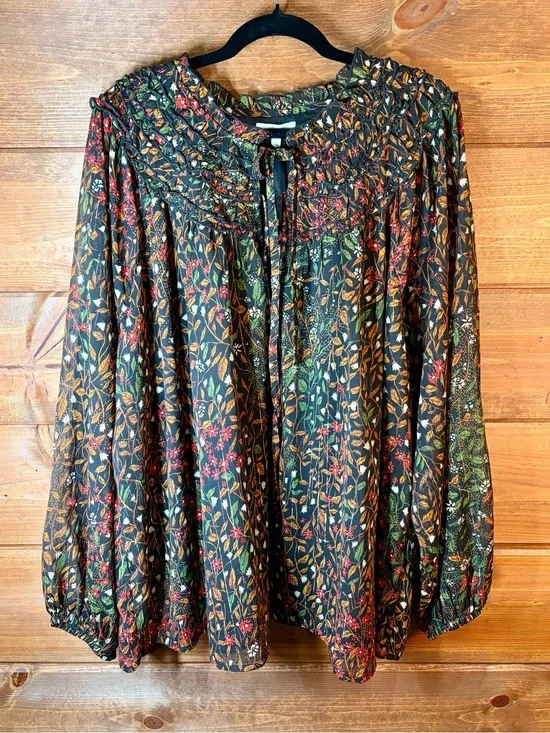 Maurices NWOT Black Floral Smocked Tie-Neck Blouse Size 2X 💕🖤