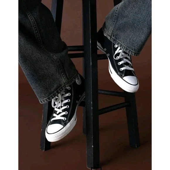 Converse Chuck Taylor‎ All Star High Black Youth/Men 5 Women 6.5 Mint