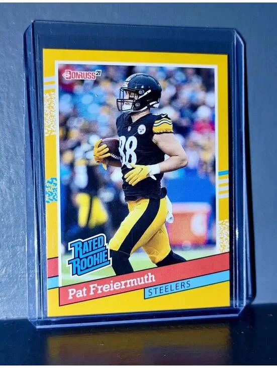 Pat Freiermuth 2021 Panini NFL Rated Rookie Retro #17 Rookie Card 1/2231