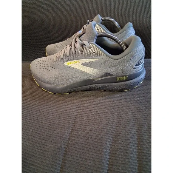 Brooks Ghost 16 Mens Grey Yellow Running Shoes Extra Wide 4E 9.5 1104184E040