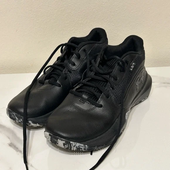 Under‎ Armour Lockdown 7 Black Basketball Shoes Men’s Size 9.5 Women’s Size 11