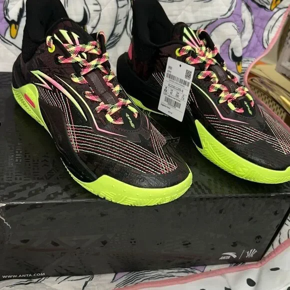 ANTA Men's Kyrie Irving Kai 1 Speed Basketball Shoes, Afro Futurism, 8.5