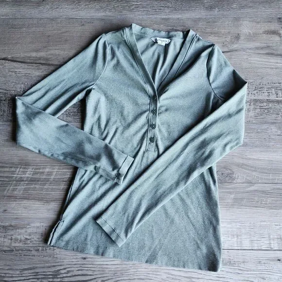 (XS) Athleta long sleeve top