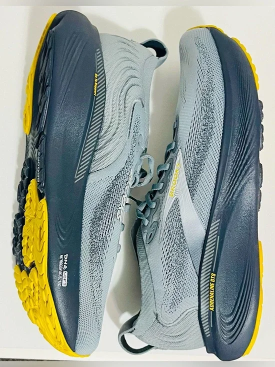 Brooks Men’s Gray & Yellow Adrenaline GTS Running Shoes