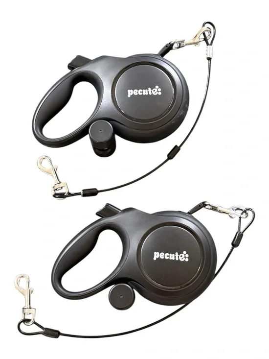 Pecute Dual Retractable Dog Leashes in Black