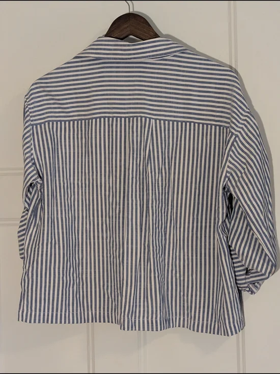 Max Studio Blue and White Striped Button-Front Shirt. Sz S.