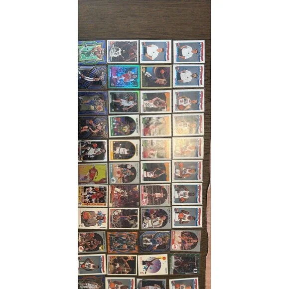 Basketball  card  Lot   Excellent condition, a lot of Rookies old/new cards