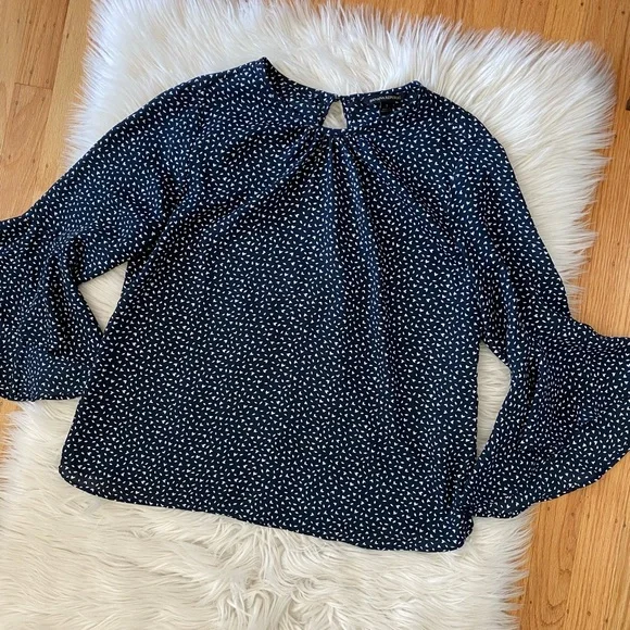 BR print bell sleeve blouse